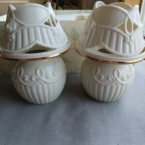 Lenox Great Giftables Carved Tea Light Lamps set of 2 in original box EUC